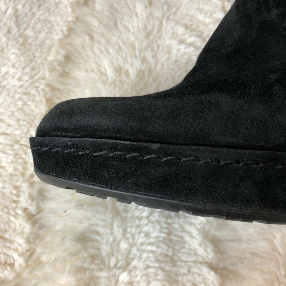 Stuart Weiztman Black Suede Pull On Booties Size … - image 3